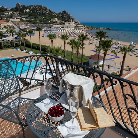 Szálloda Baia D'oro 4*