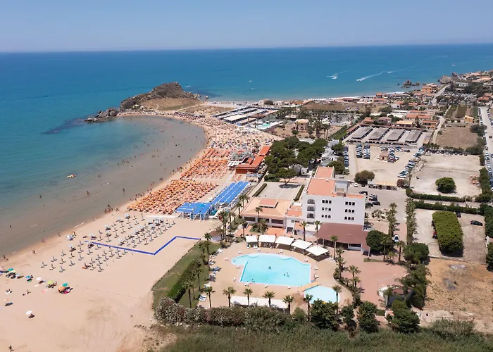 Ξενοδοχείο Baia D'oro 4*