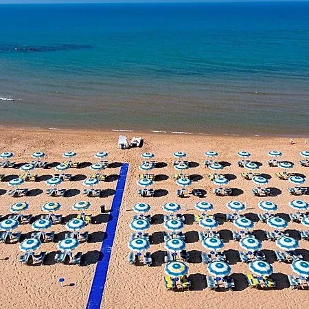 Ξενοδοχείο Baia D'oro